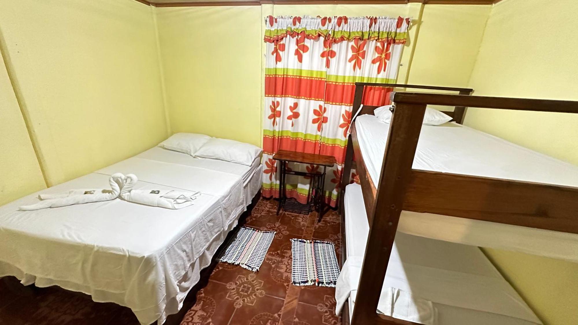 Ferienwohnung The Corner House Tortuguero Exterior foto